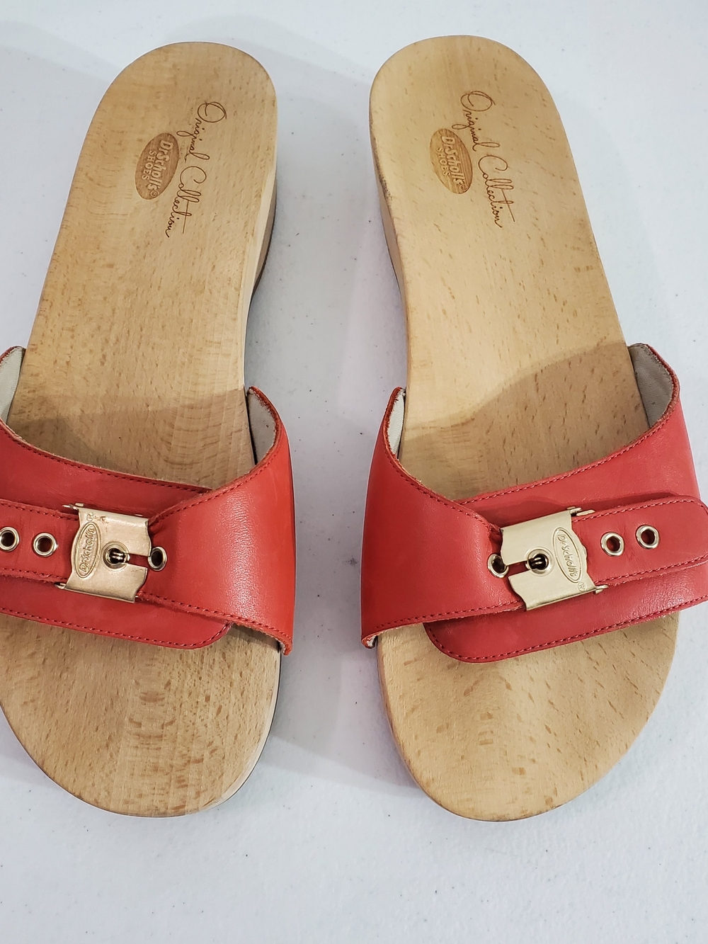 Dr. Scholl's Sz 9 Coral Orange Leather Slip On Sandals with Gold Buckles